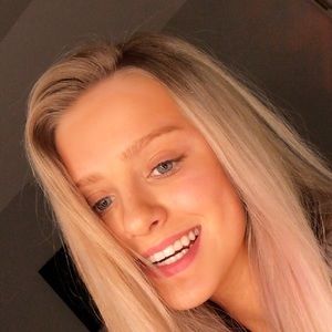 Meet your Posher, Katelyn